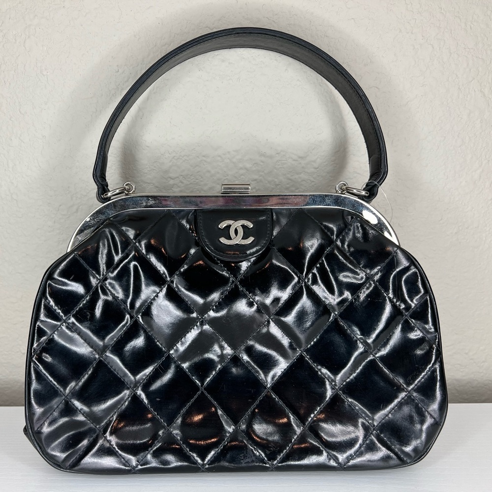 Chanel Kiss Lock Shoulder Handbag